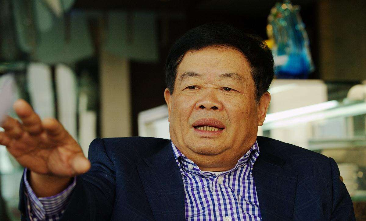 从白手起家到世界第一！接棒华为成为民族之光！曹德旺做到了