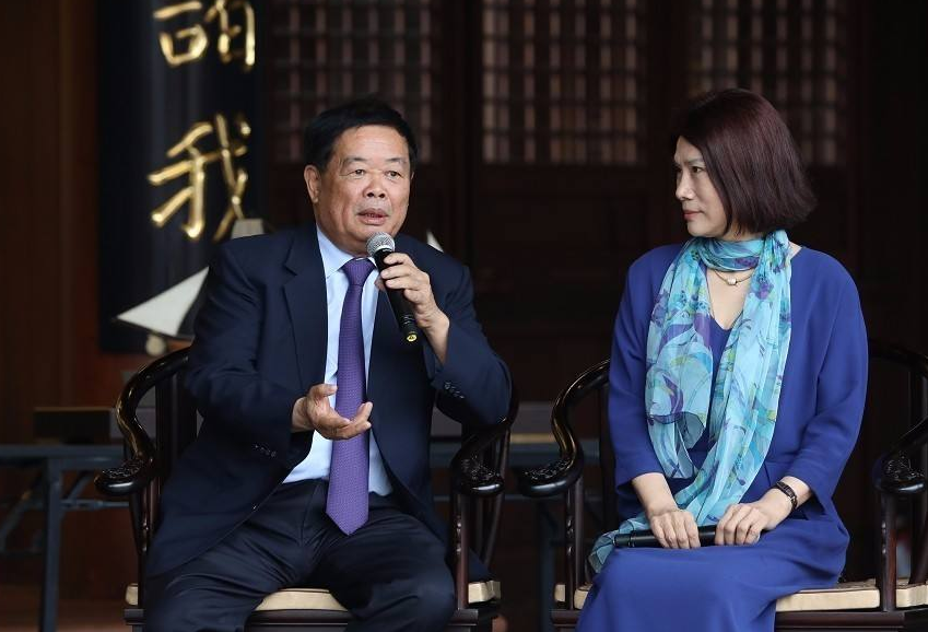 从白手起家到世界第一！接棒华为成为民族之光！曹德旺做到了