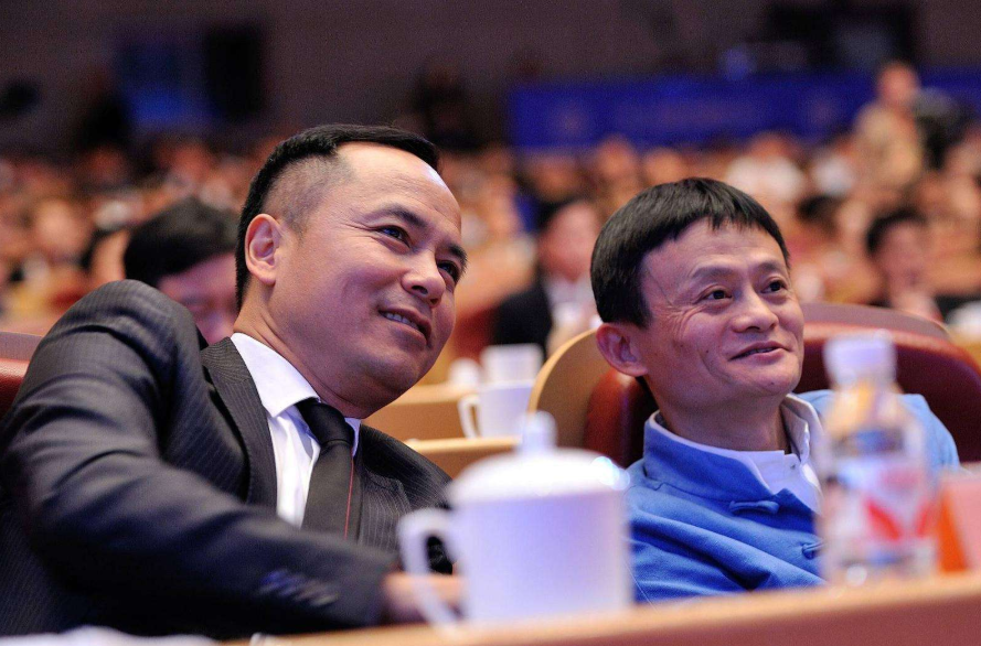 从马云身上赚走200亿还能继续称兄道弟银泰老板有何背景
