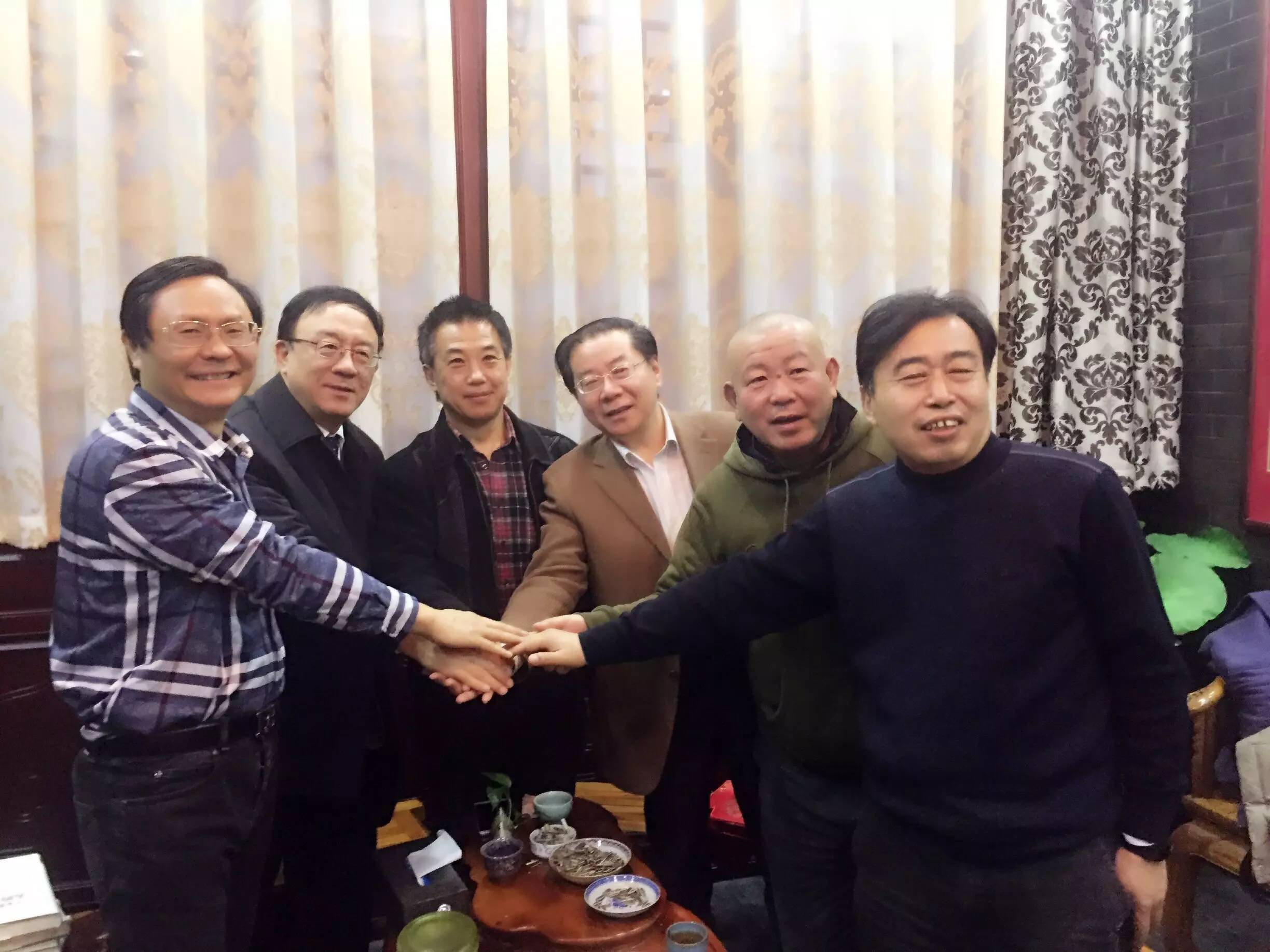 企业核心竞争力是人才么？任正非一句话让6位人大教授面红耳赤