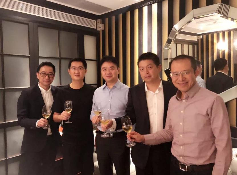 当年京东走投无路刘强东融资没人理师兄张磊领投3亿美元