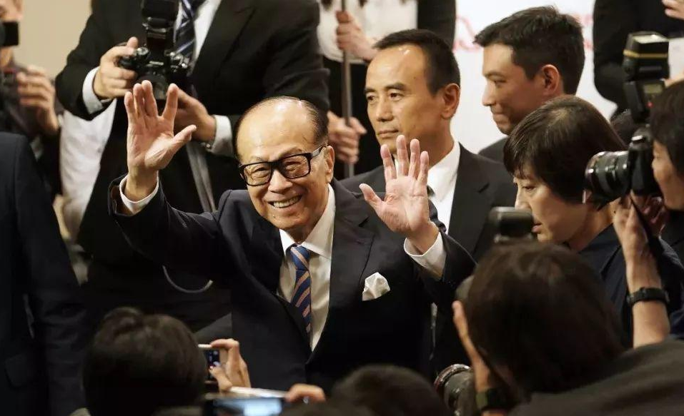 为何内地企业总缺钱？李嘉诚直言商场第一课现金流主宰未来