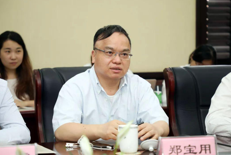 车子抛锚交警快80岁了还自己驾车？任正非的回答令人敬佩