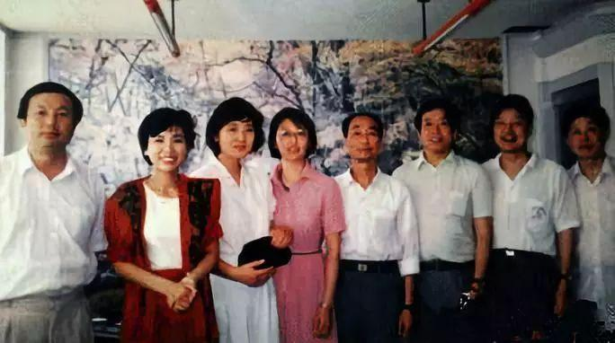 华为为何能精准选中通信产业？任正非上了贼船想下下不去