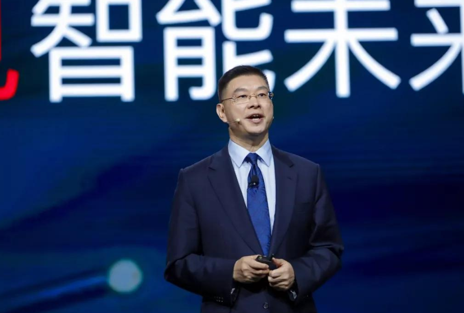 华为为何能精准选中通信产业？任正非上了贼船想下下不去