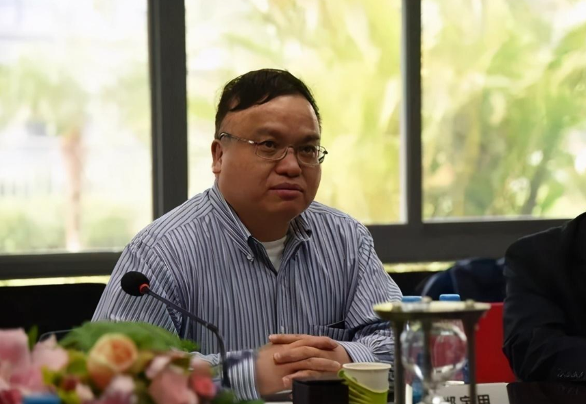 华为为何能精准选中通信产业？任正非上了贼船想下下不去