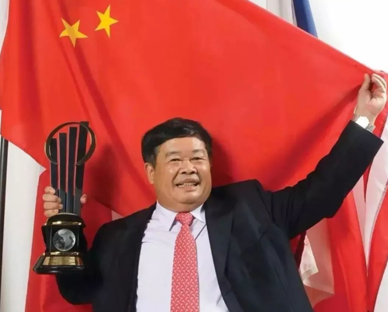 美国解除小米禁令雷军赢了？回看卖掉荣耀的任正非输了么