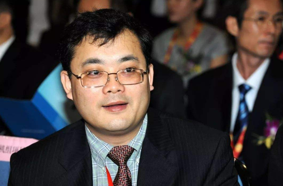 236亿清仓国内资产？曹德旺评价潘石屹夫妇他们鬼精鬼精的