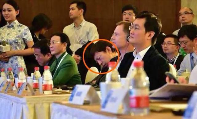 替巴菲特管钱马化腾刘强东背后的男人河南人张磊有多牛