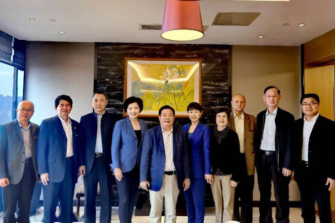 捐款260亿为何不通过红十字会？曹德旺坦言公开财务我也捐