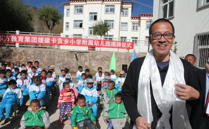 不拖欠工资捐款5000万转行做直播为何还有人不肯放过俞敏洪