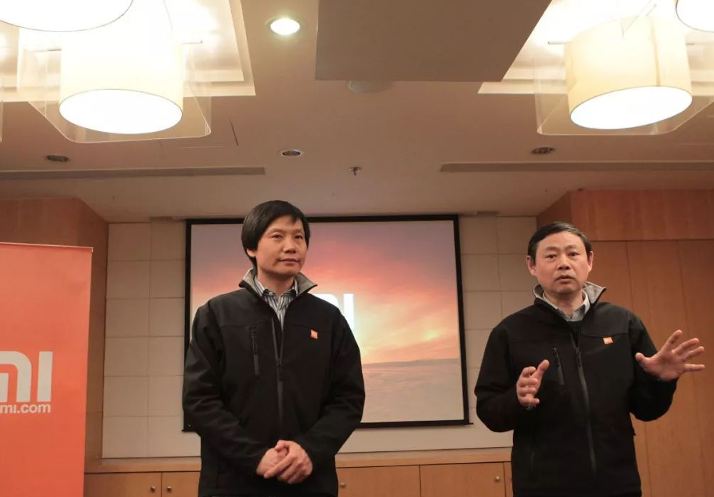 为劝退小米副总裁雷军准备救护车担心什么？研发团队哗变
