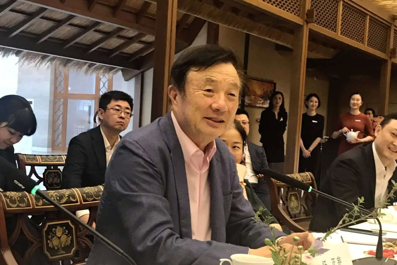 媒体夸华为很神秘很伟大！任正非名不副实低调是因为害怕