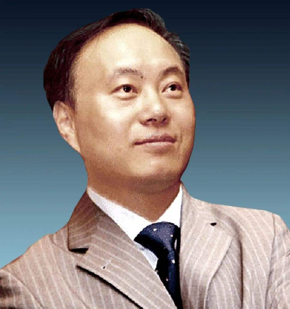 加入澳籍身家28亿的施正荣又回来了？吴晓波他的信用已经破产