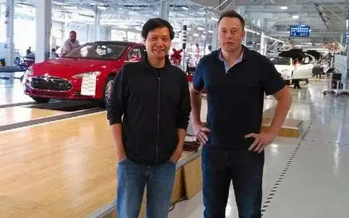 眼红手机厂商下海造车蔚来决心手机了？李斌我们是在防守