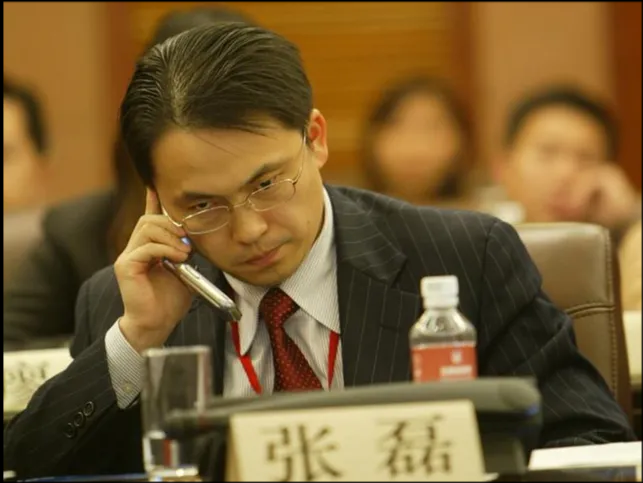 密会董明珠豪掷400亿今格力股价腰斩张磊还不舍得卖