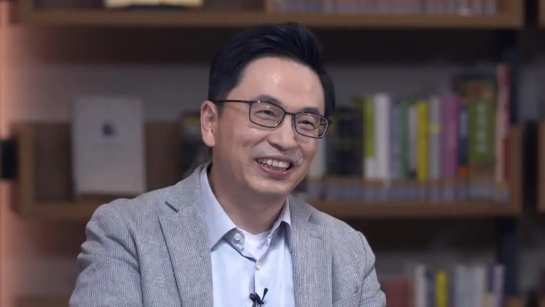 密会董明珠豪掷400亿今格力股价腰斩张磊还不舍得卖