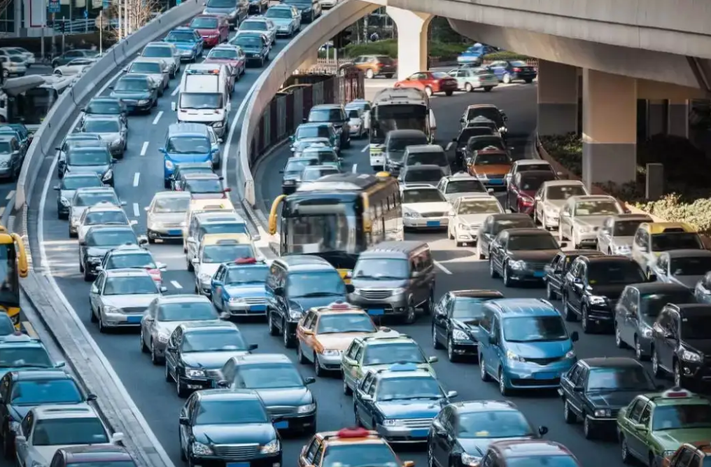1000Km续航为何比亚迪拒绝跟风？拿采购的电池撑门面太丢人