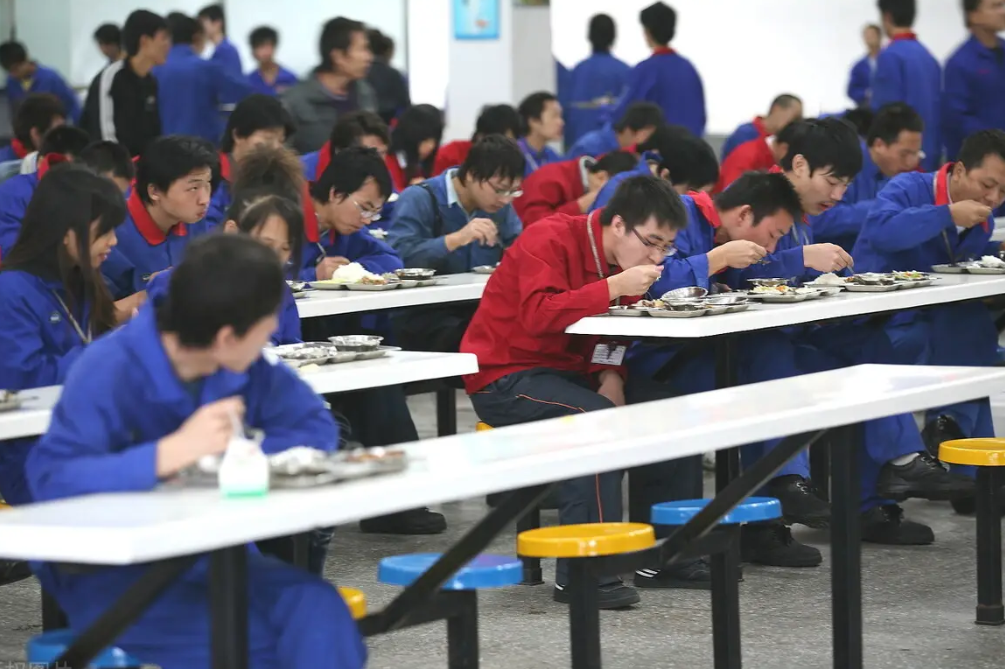 采购9000台机器人王传福重走富士康老路？董明珠给予了肯定