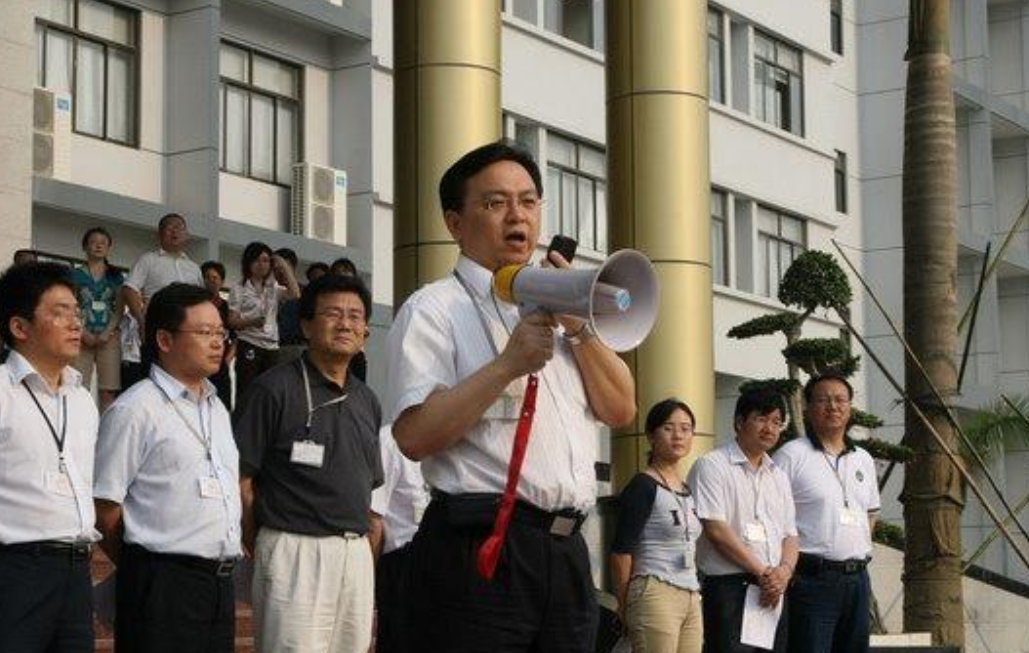 不怕误解坚持研发如今第500万辆下线！王传福哽咽为了活下去