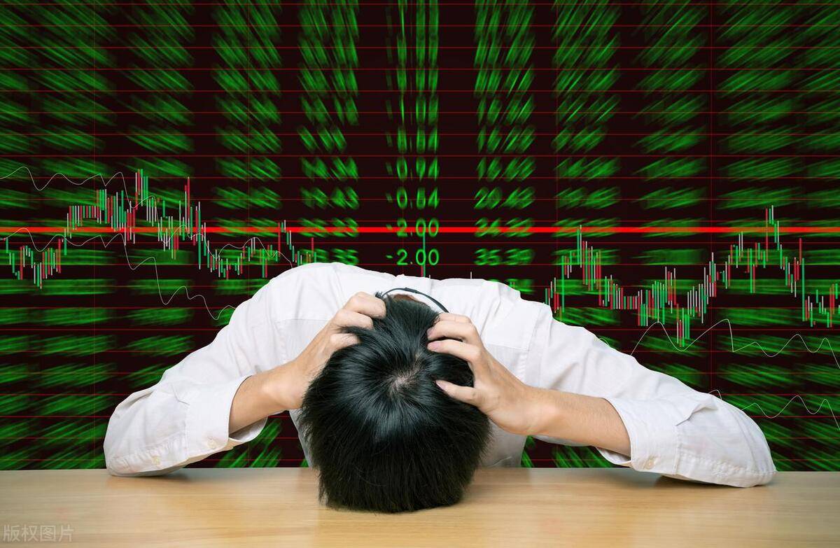 中国股市如果赔了40到70的本金应该继续持有还是割肉离场？