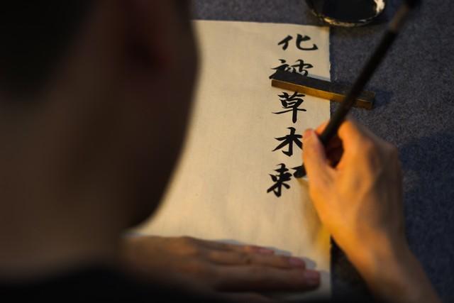 速读！金融大佬解答一只股票股价尾盘突然拉高这意味着什么