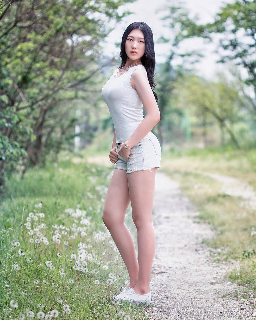 人性的本质是什么在神性人性兽性之间上下起伏波动
