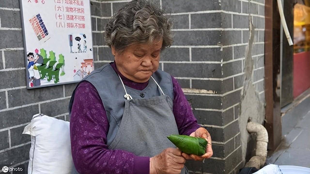 一个卖粽子的故事告诉你主力是怎样戏弄散户的？很短很深