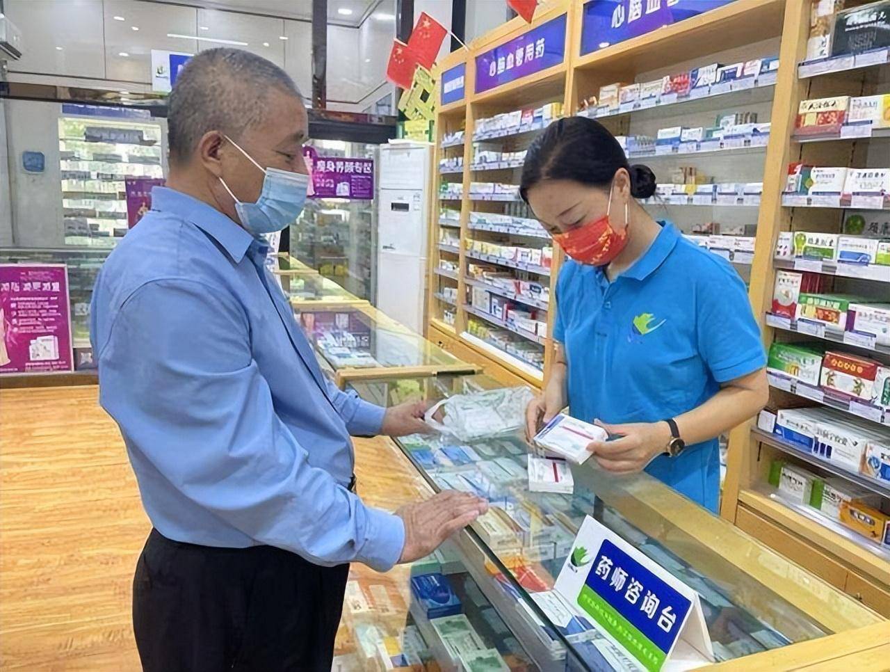 社会怪象大量商铺倒闭满大街都是餐饮店便利店和药房