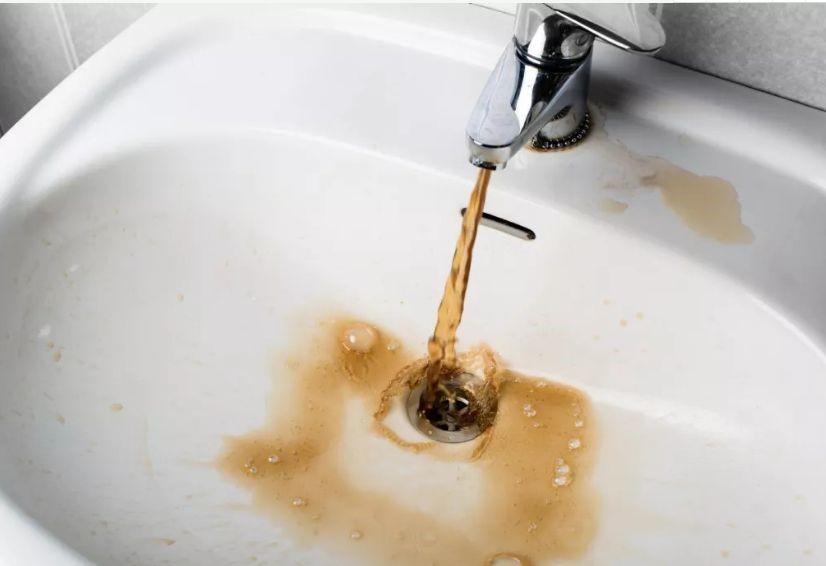 看着很干净的自来水为什么还要安装净水器？净水器有用么？