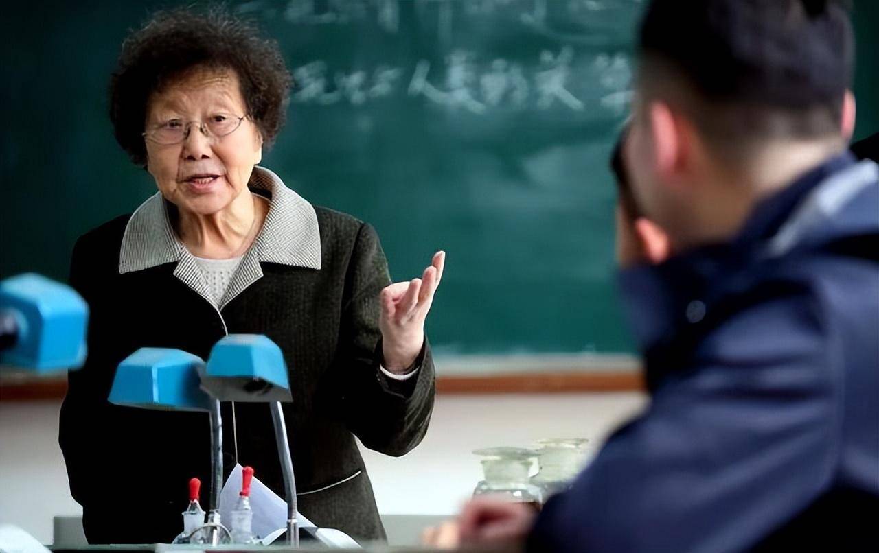 延迟退休或被代替新的退休方案受众人支持对教师很有利