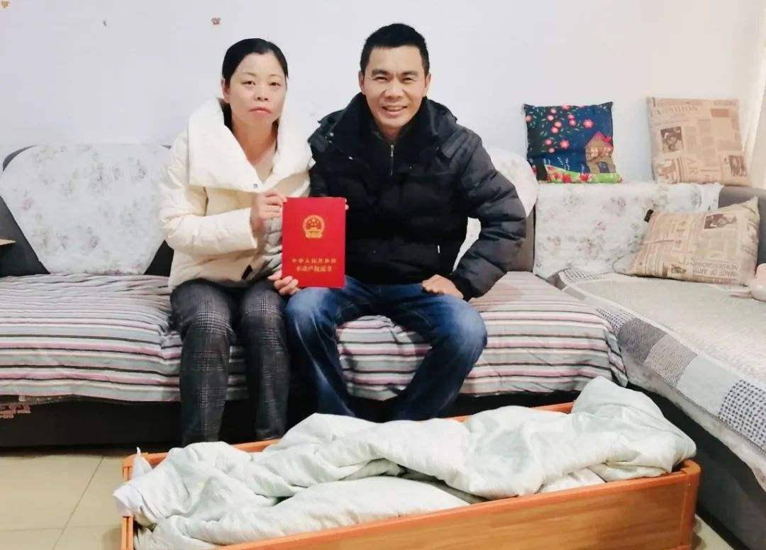 房产证上别轻易写夫妻俩的名字以前不明白为啥现在知道也不晚