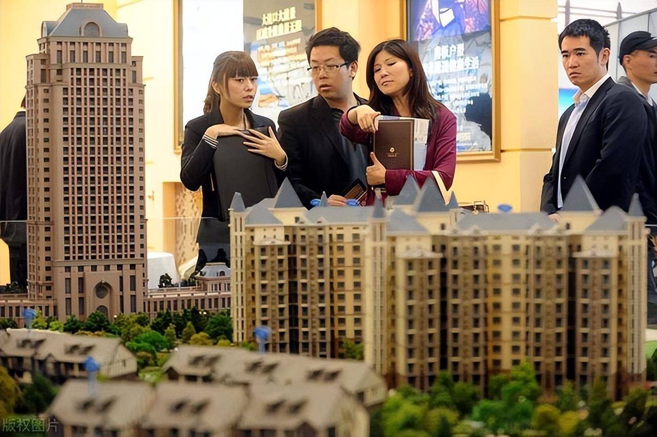 近400家房企宁愿破产倒闭也不愿意降价自救你怎么看？