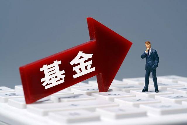 如何利用宽基指数基金进行投资？
