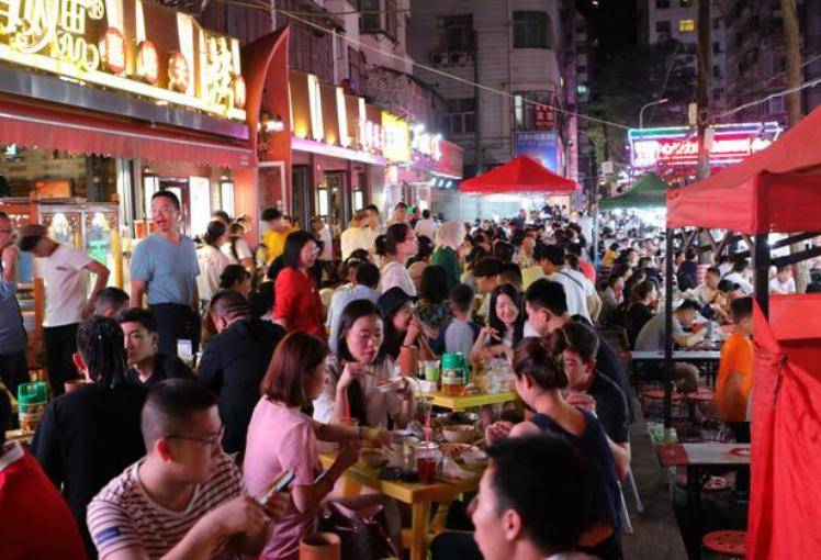 高房租和电商对实体店冲击很大为什么却无法击垮这两大行业？