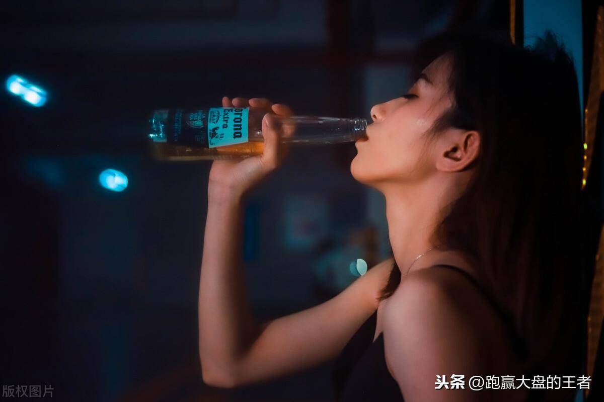 日光基遭大量赎回什么情况？