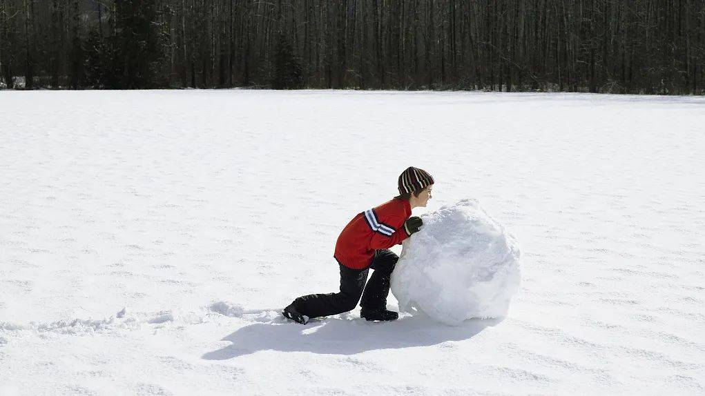 行业的坡里找投资的雪如何看行业生命周期？定投资策略