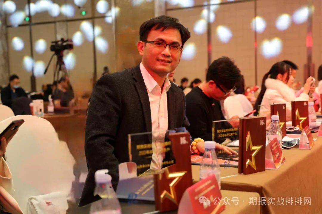 坚守自己的“能力圈”，用复合策略抗风险追求长期稳定复利