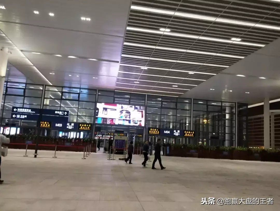 国际形势突发紧张股民如何应对风险？