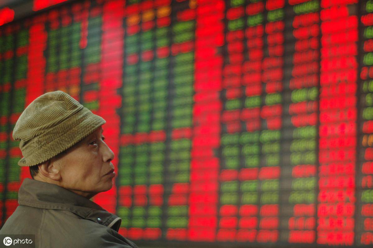 股票突然出现断崖式下跌是什么原因?