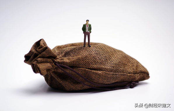 最近很多中低风险的理财产品出现了亏损怎么回事？
