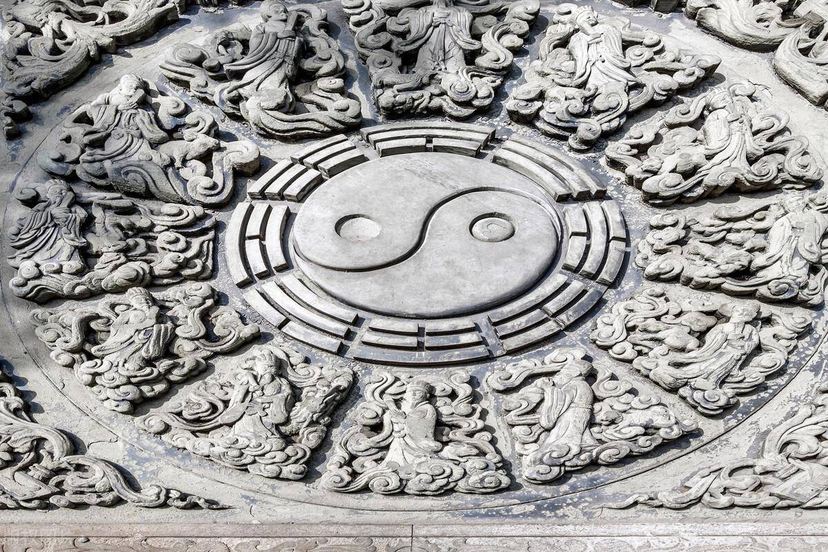 重读穷查理宝典建立正确的思维方式极为重要