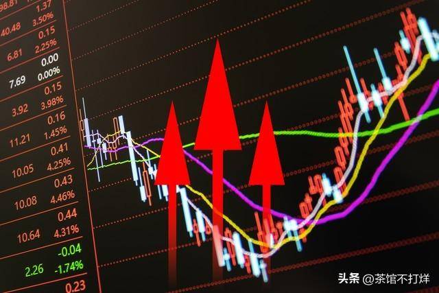 如果股票出现黄金坑走势说明主力洗盘完毕拿稳自己的筹码