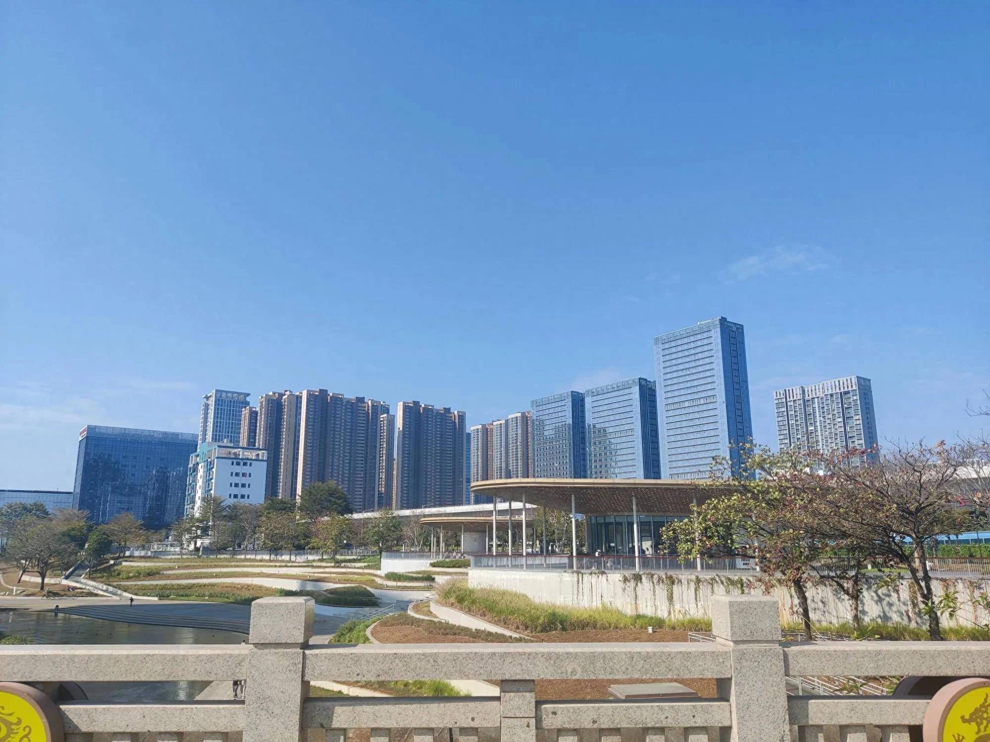 首板之王VS潜伏大师揭秘A股游资两大极端生存术