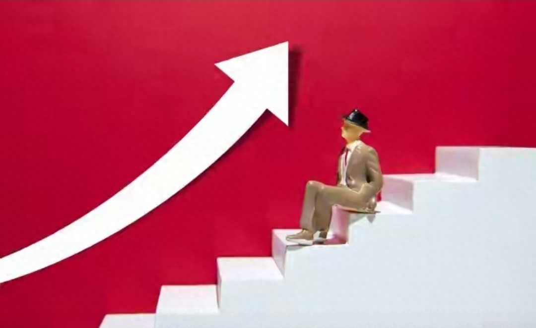 别再盲目追涨！凹口平量才是真信号看懂这3点精准抓上涨